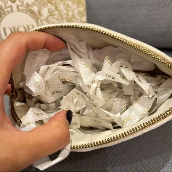 Dior Limited Edition Gift Set - Picture 4 of 10